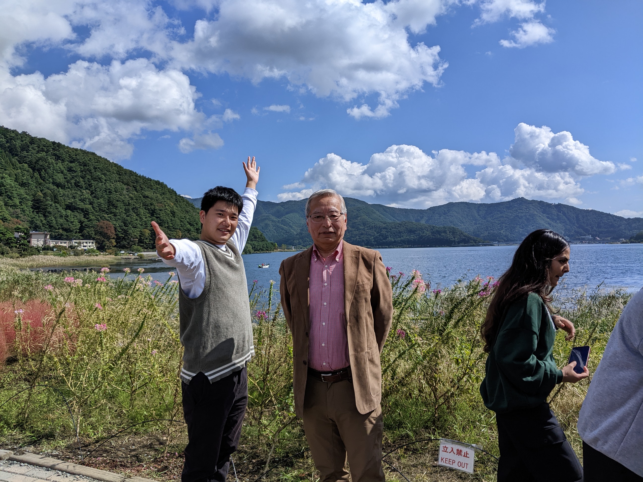 研修旅行・河口湖・コキア・富士５合目・ほうとう・トレッキング